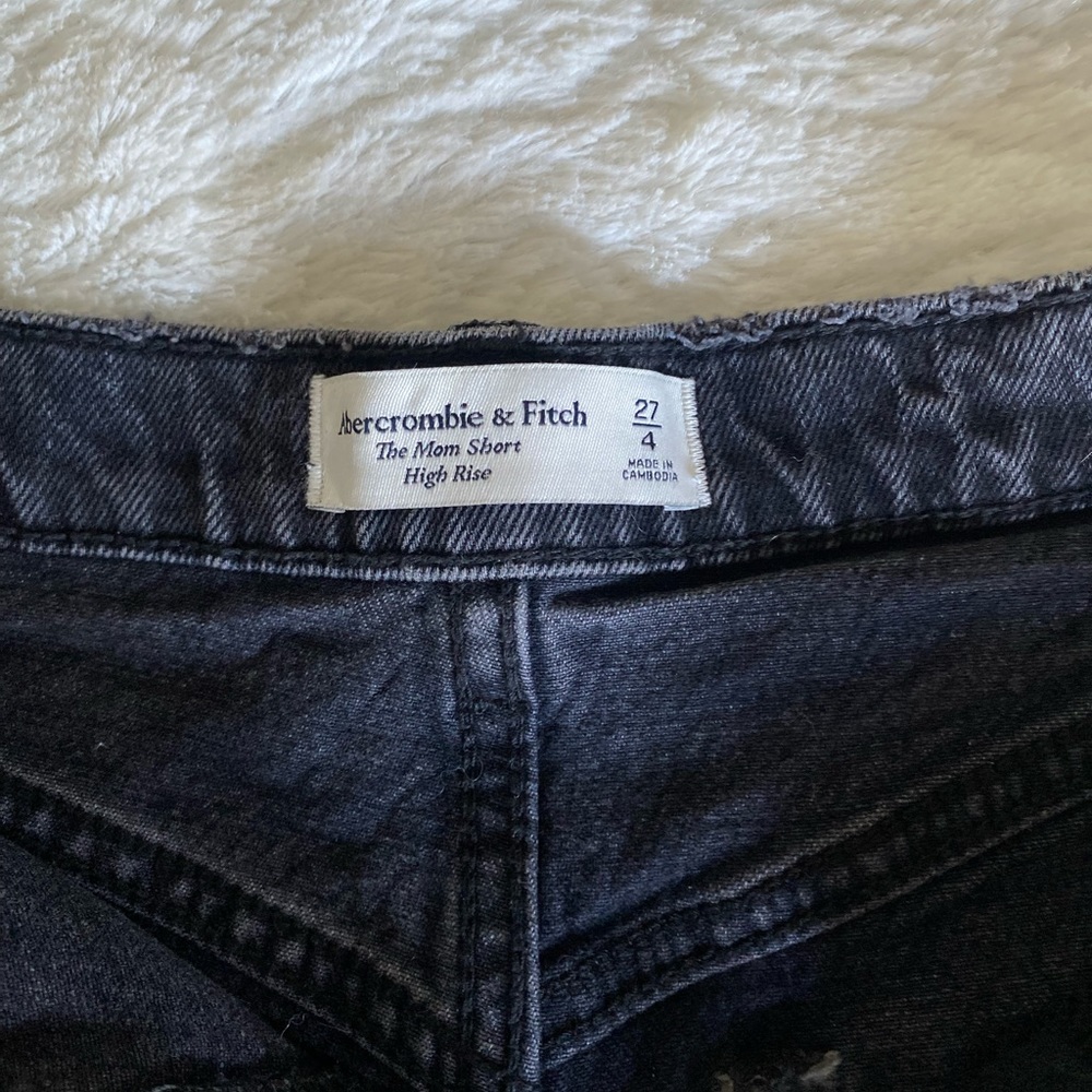 New Abercrombie High Rise Mom Short
